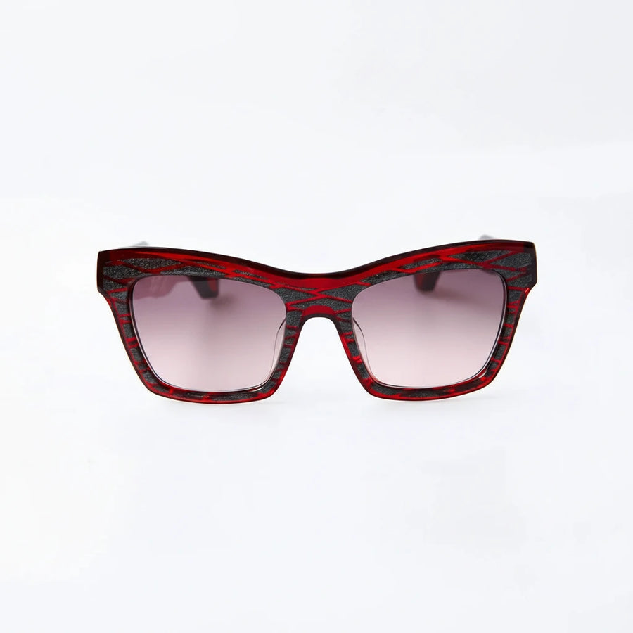 Blake Kuwahara Aalto in colour Syrah